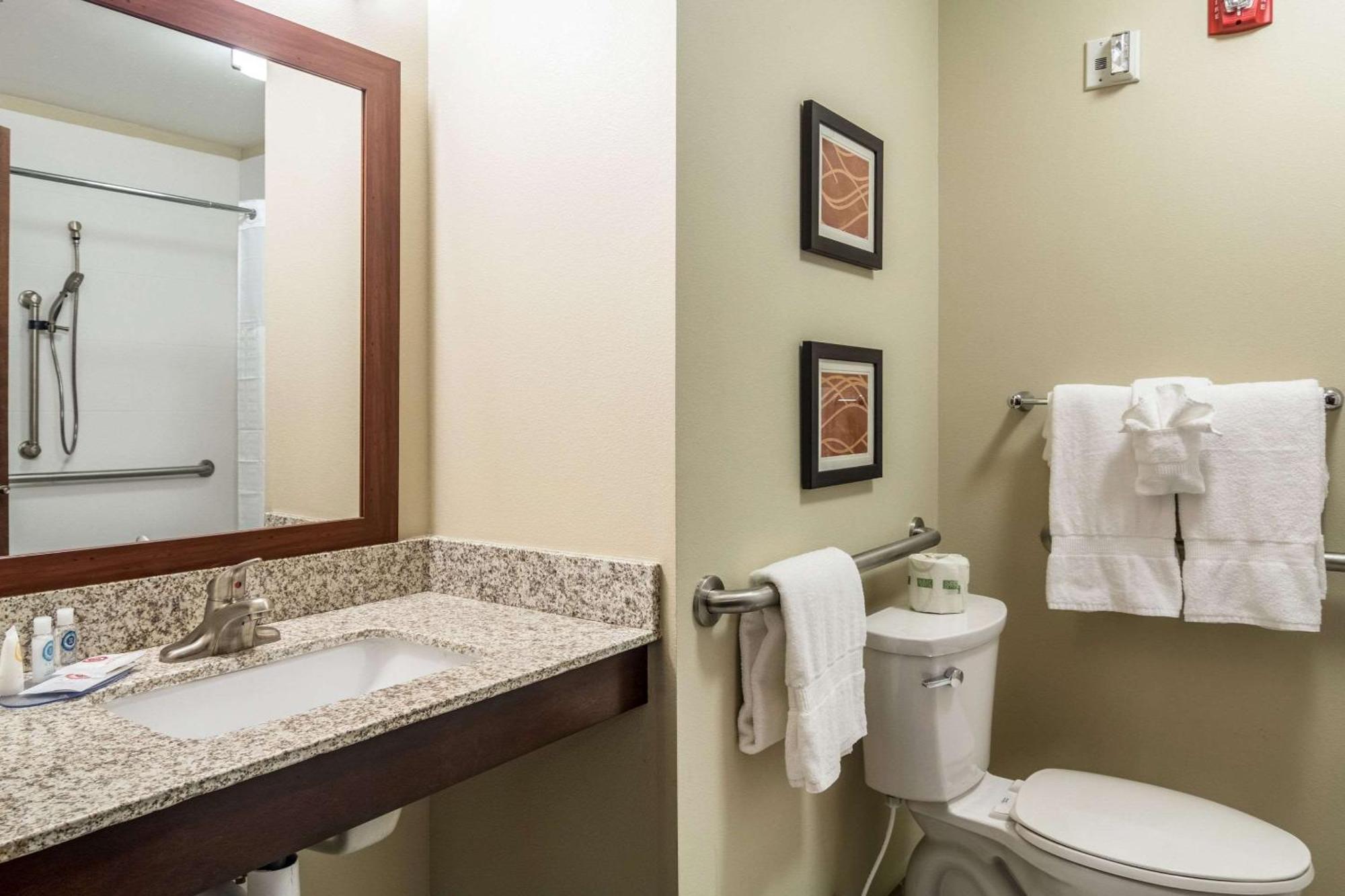 Comfort Inn Edwardsville - St Louis Екстериор снимка